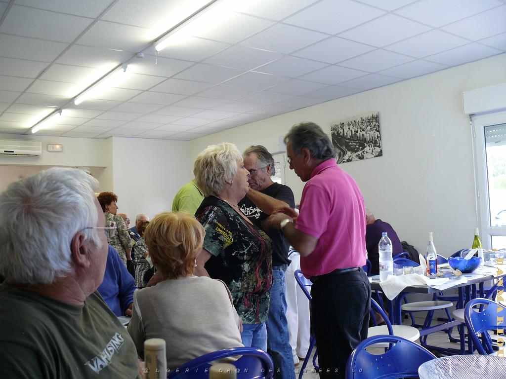 REPORTAGES NIMES 3 OCTOBRE 2010 PATRONAGE DE MARAVAL  (29).JPG